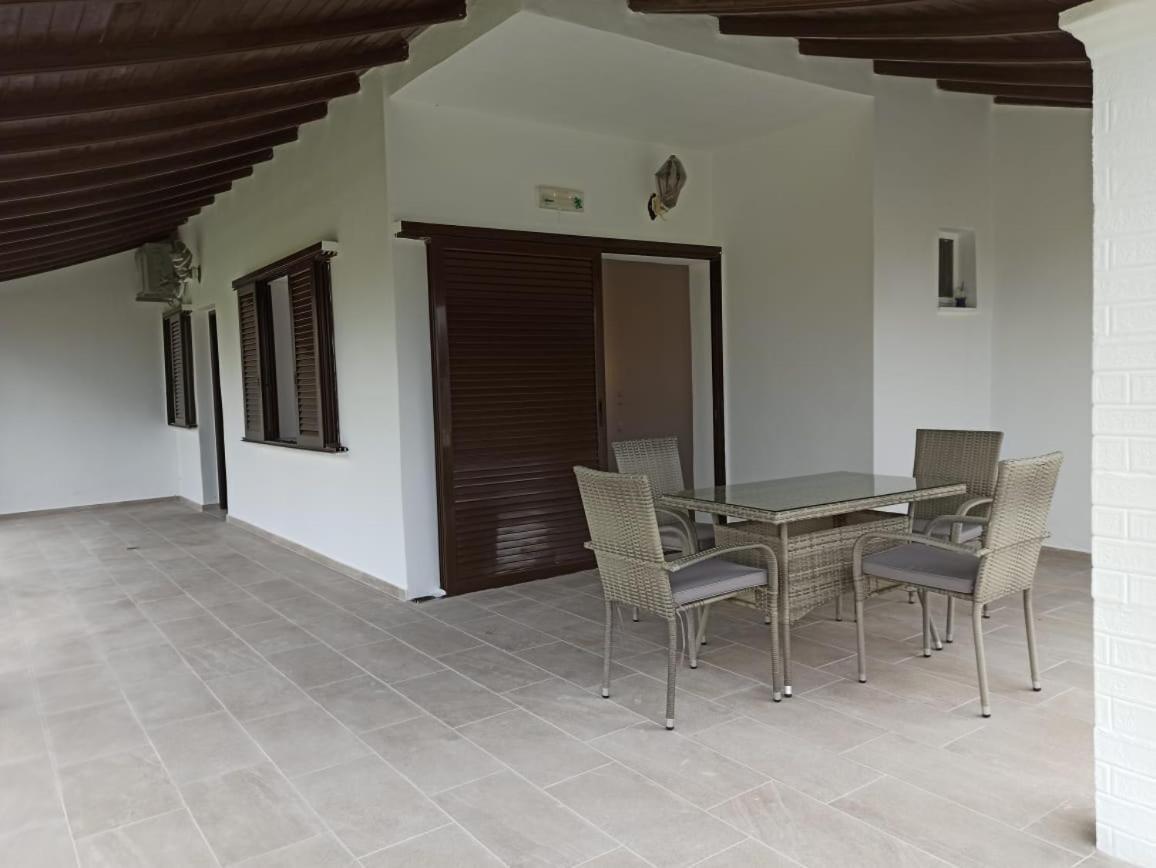 Lord Complex Aparthotel Agios Georgios  Buitenkant foto