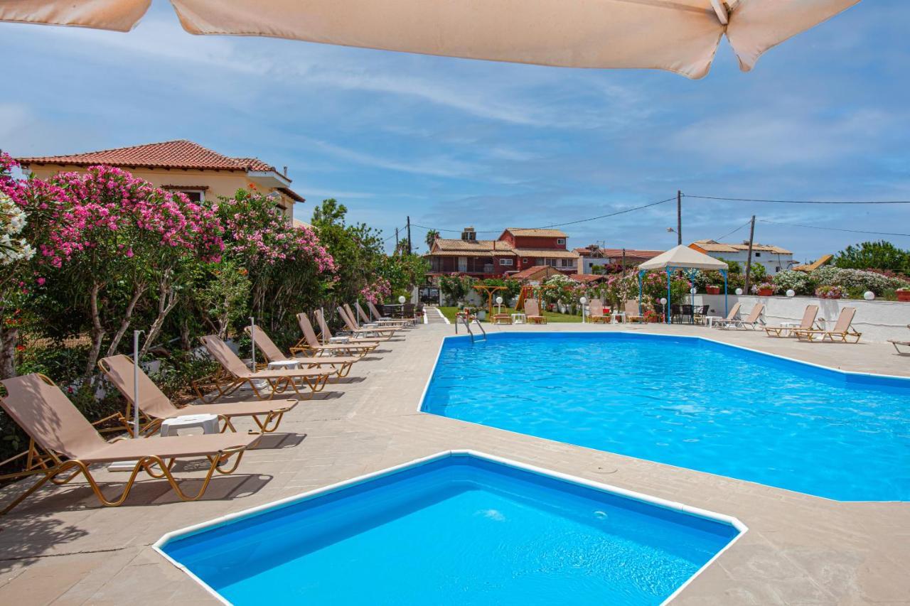 Lord Complex Aparthotel Agios Georgios  Buitenkant foto