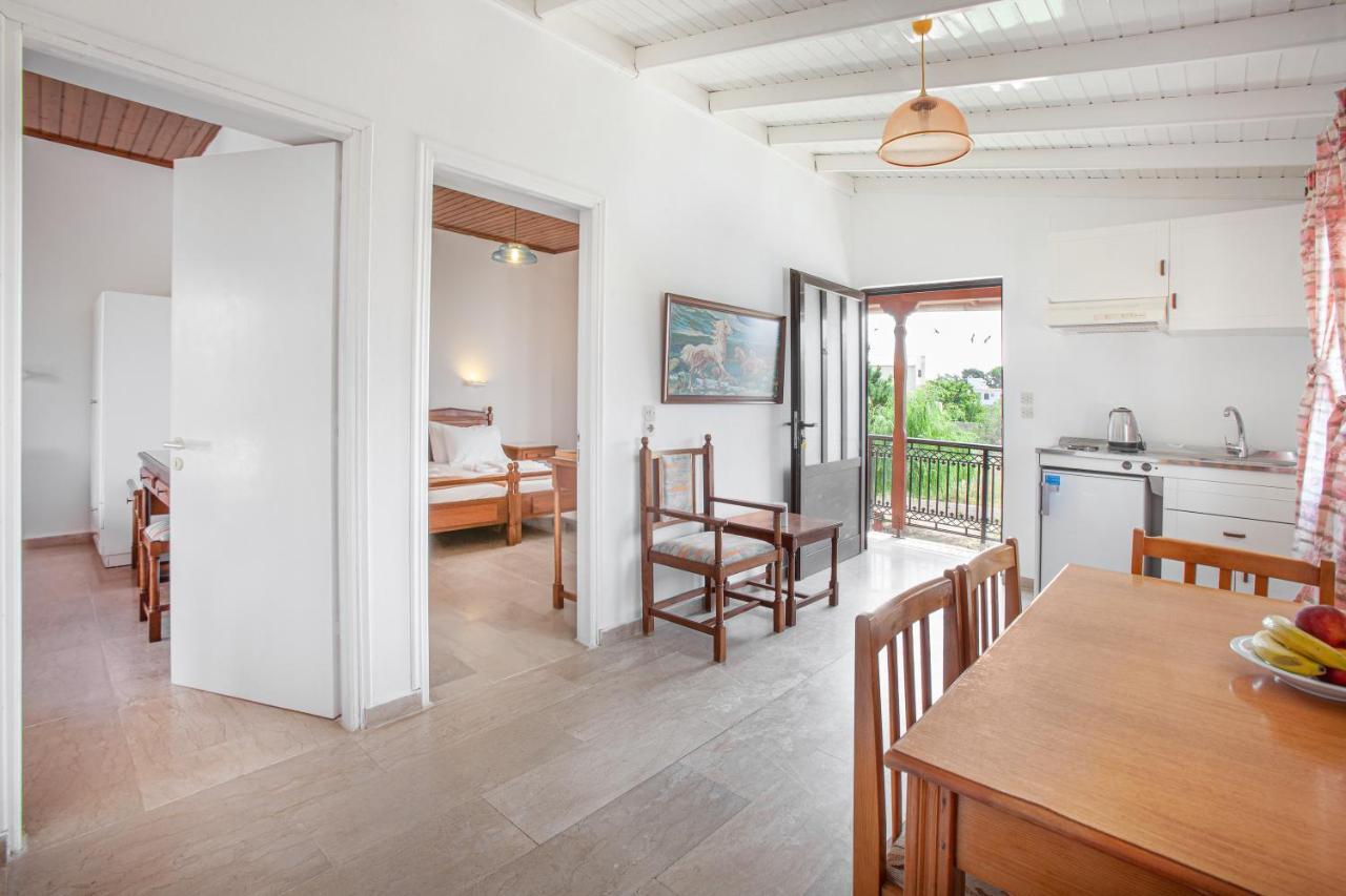Lord Complex Aparthotel Agios Georgios  Buitenkant foto