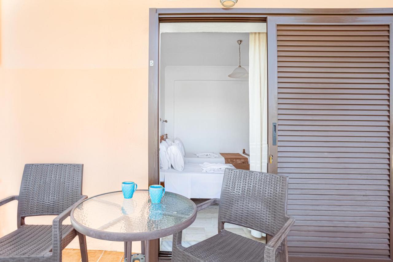 Lord Complex Aparthotel Agios Georgios  Buitenkant foto