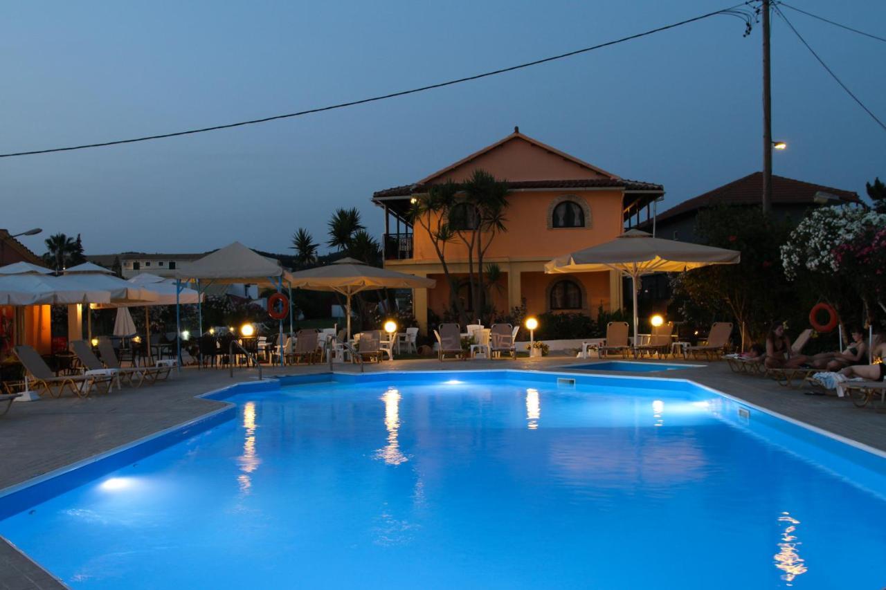 Lord Complex Aparthotel Agios Georgios  Buitenkant foto