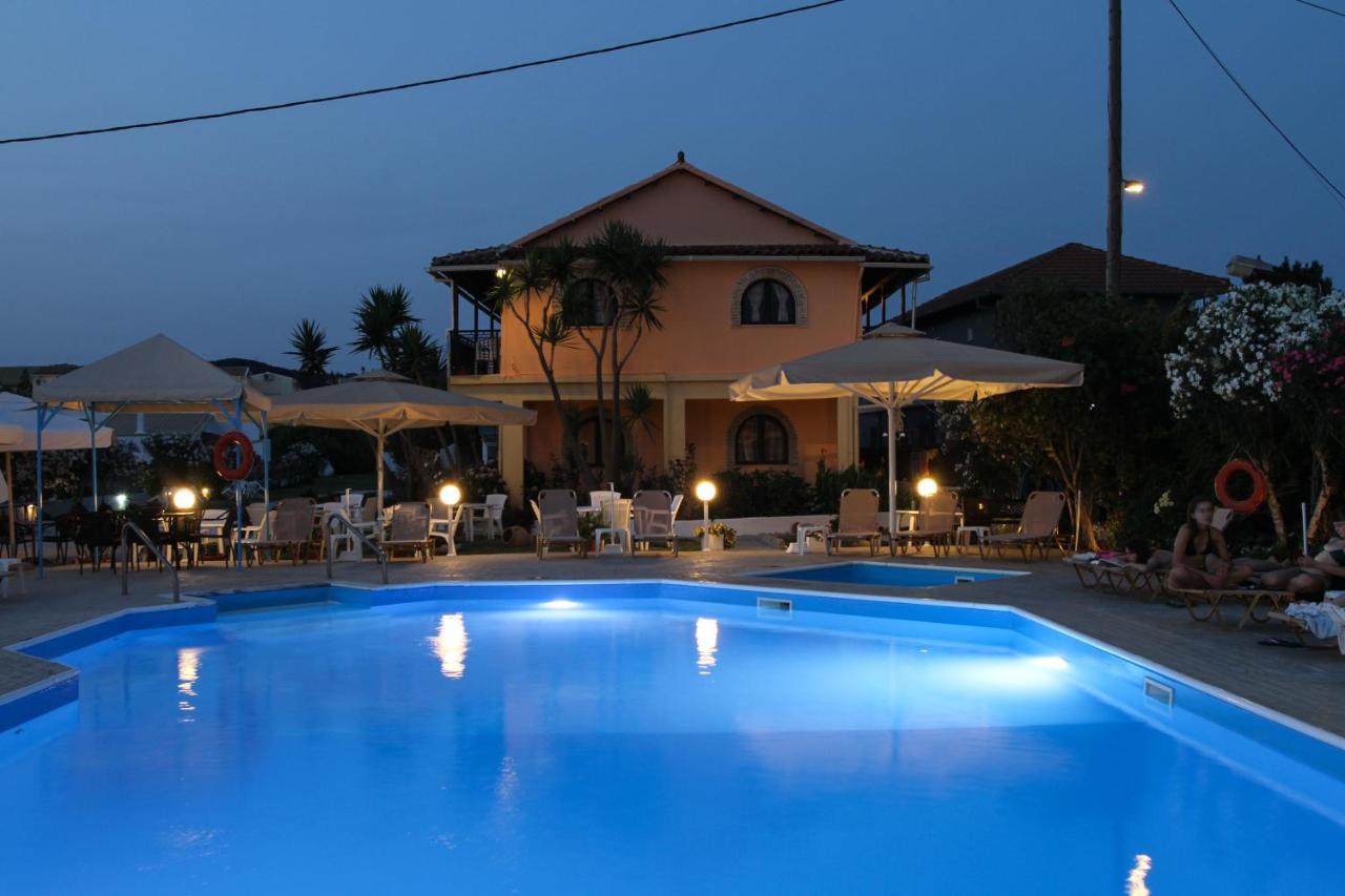 Lord Complex Aparthotel Agios Georgios  Buitenkant foto